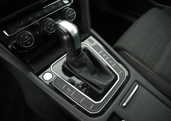 Volkswagen Passat cena 118800 przebieg: 108133, rok produkcji 2020 z Rybnik małe 781